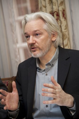 Eroe Assange
