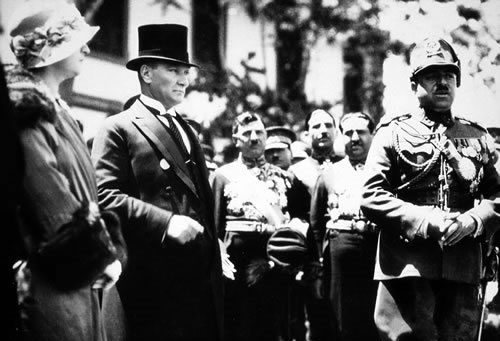 Ataturk ve Amanullah Han 1