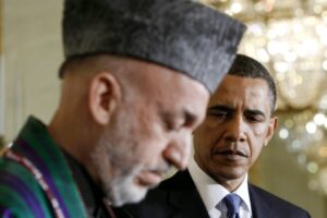 481547-president-afghan-hamid-karzai-gauche