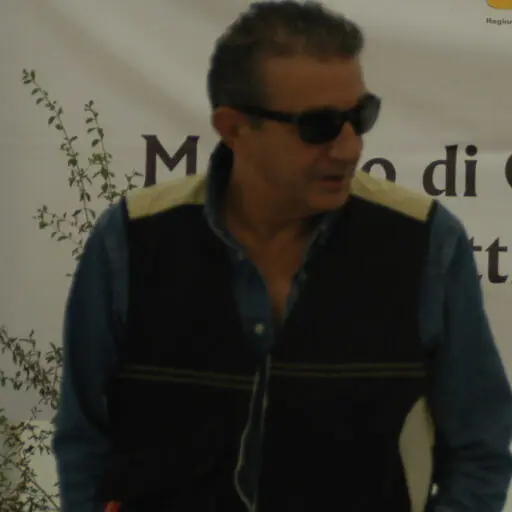 cropped-fotosalvo-ALTRO-25